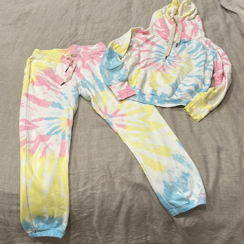 Tie dye sweatsuit